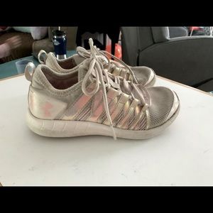 BACK to SCHOOL! Girls pink under armour sneakers